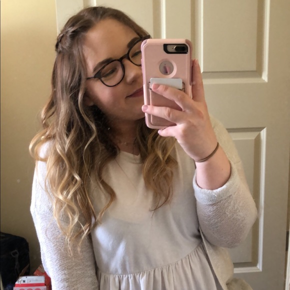 Meet your Posher, Mykenzie - Picture 3 of 4